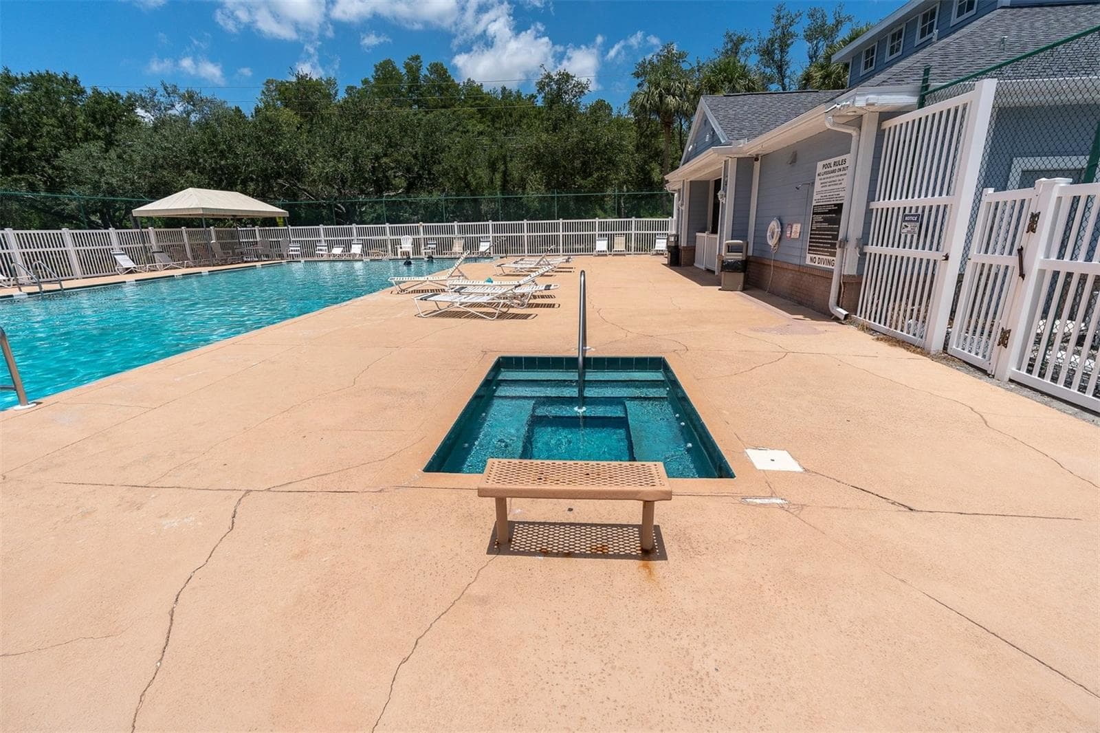 Townhouse at 9548 CHARLESBERG DRIVE, TAMPA, photo 28 of 30