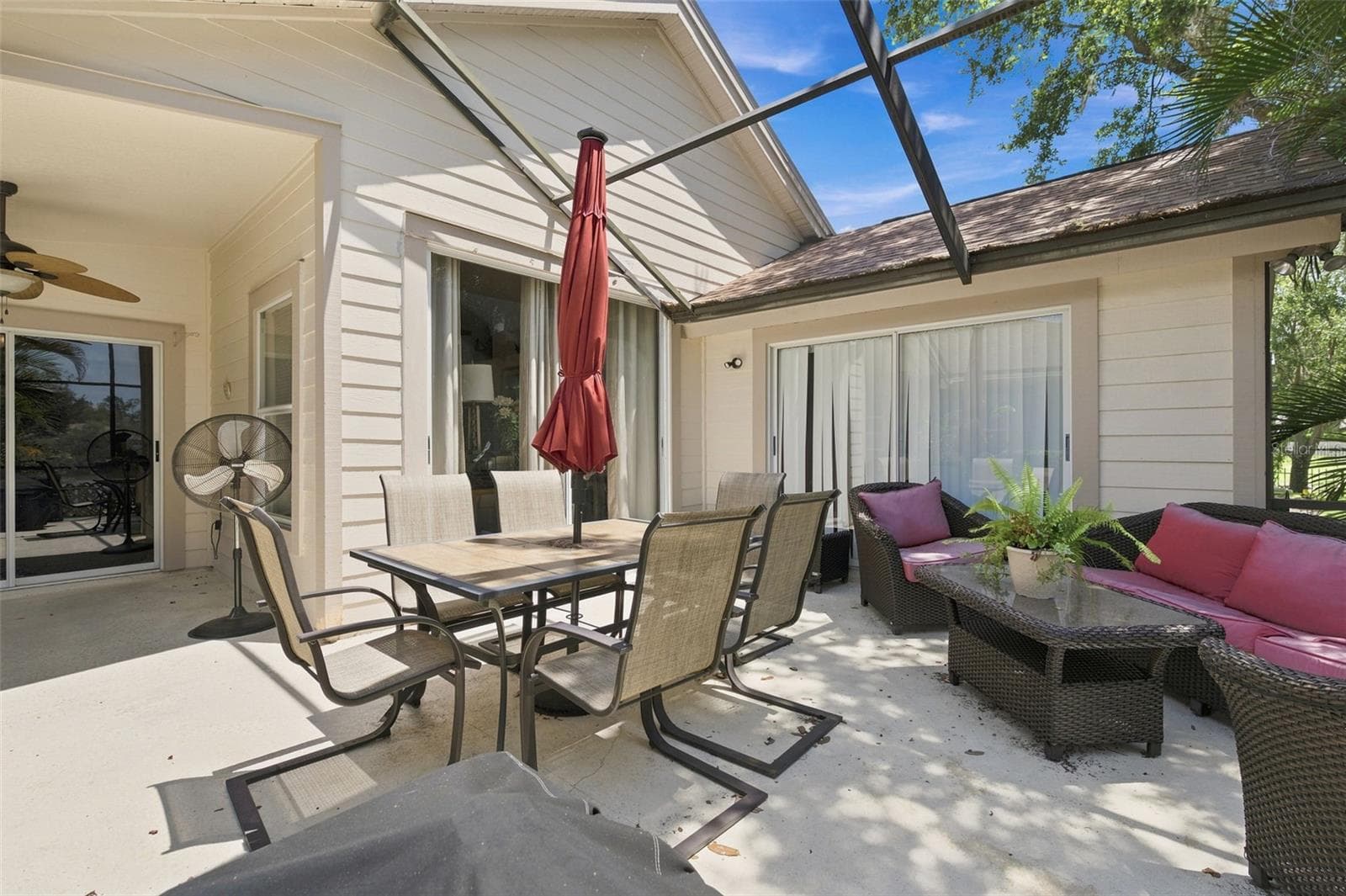 Single Family Residence at 1469 RIVERDALE DR, OLDSMAR, photo 48 of 60