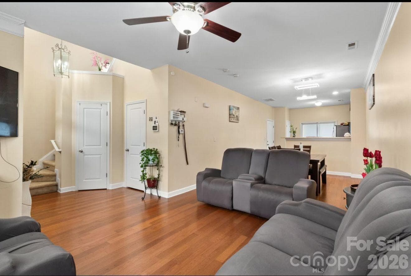 Townhouse at Charlotte, photo 3 of 13