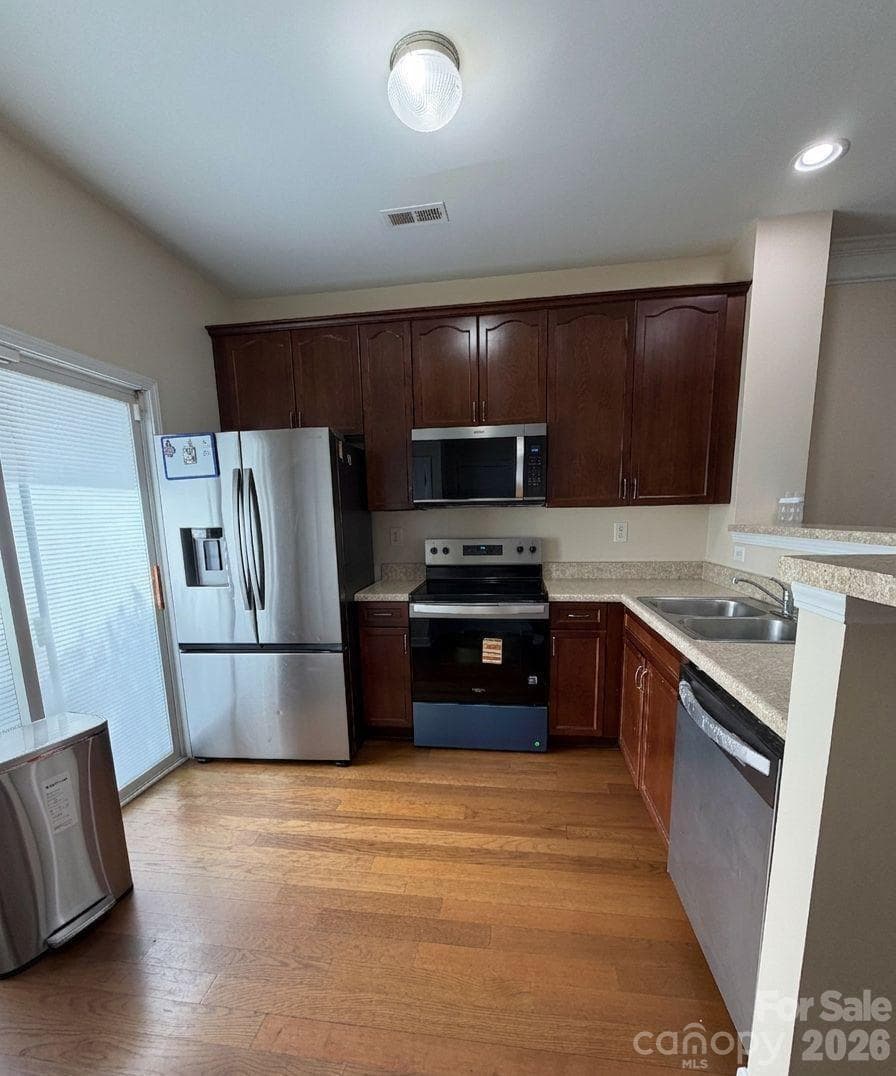 Townhouse at Charlotte, photo 5 of 13