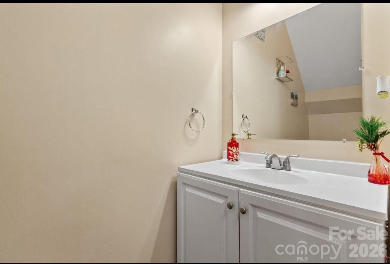 Townhouse at Charlotte, photo 6 of 13