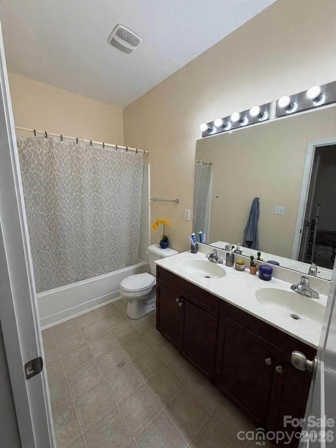 Townhouse at Charlotte, photo 11 of 13