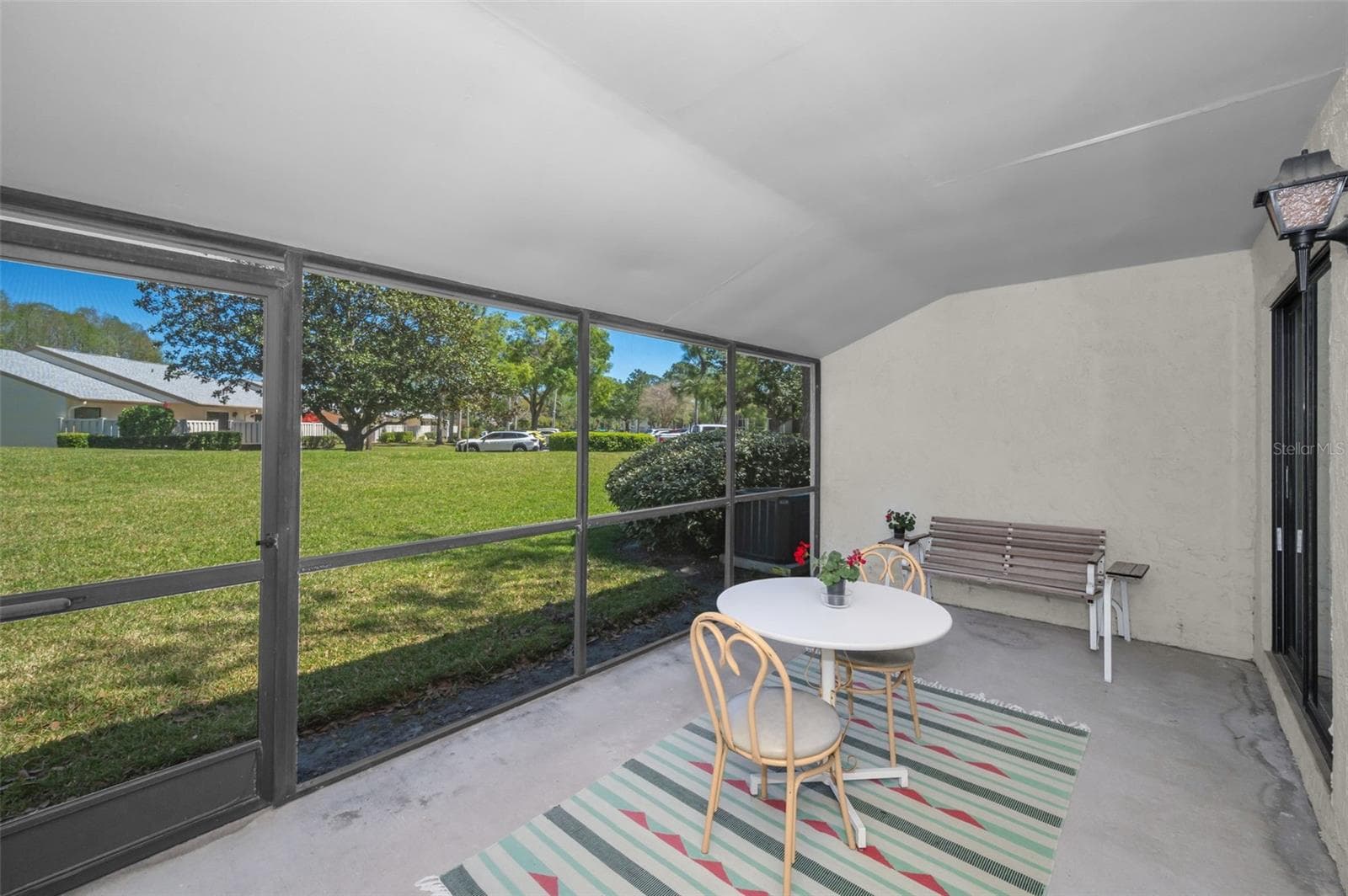 Screened-In Patio - 1333 SHADY PINE WAY #F, TARPON SPRINGS