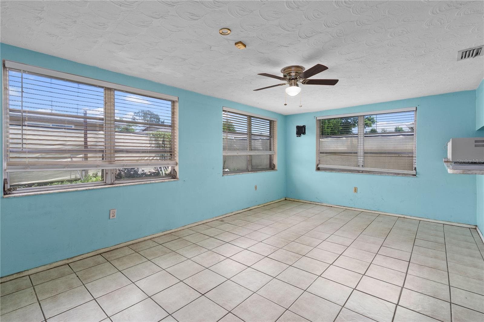 Single Family Residence at 4934 DAPHNE ST, NEW PORT RICHEY, photo 9 of 27