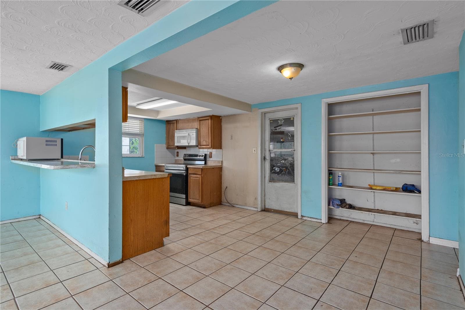Single Family Residence at 4934 DAPHNE ST, NEW PORT RICHEY, photo 12 of 27
