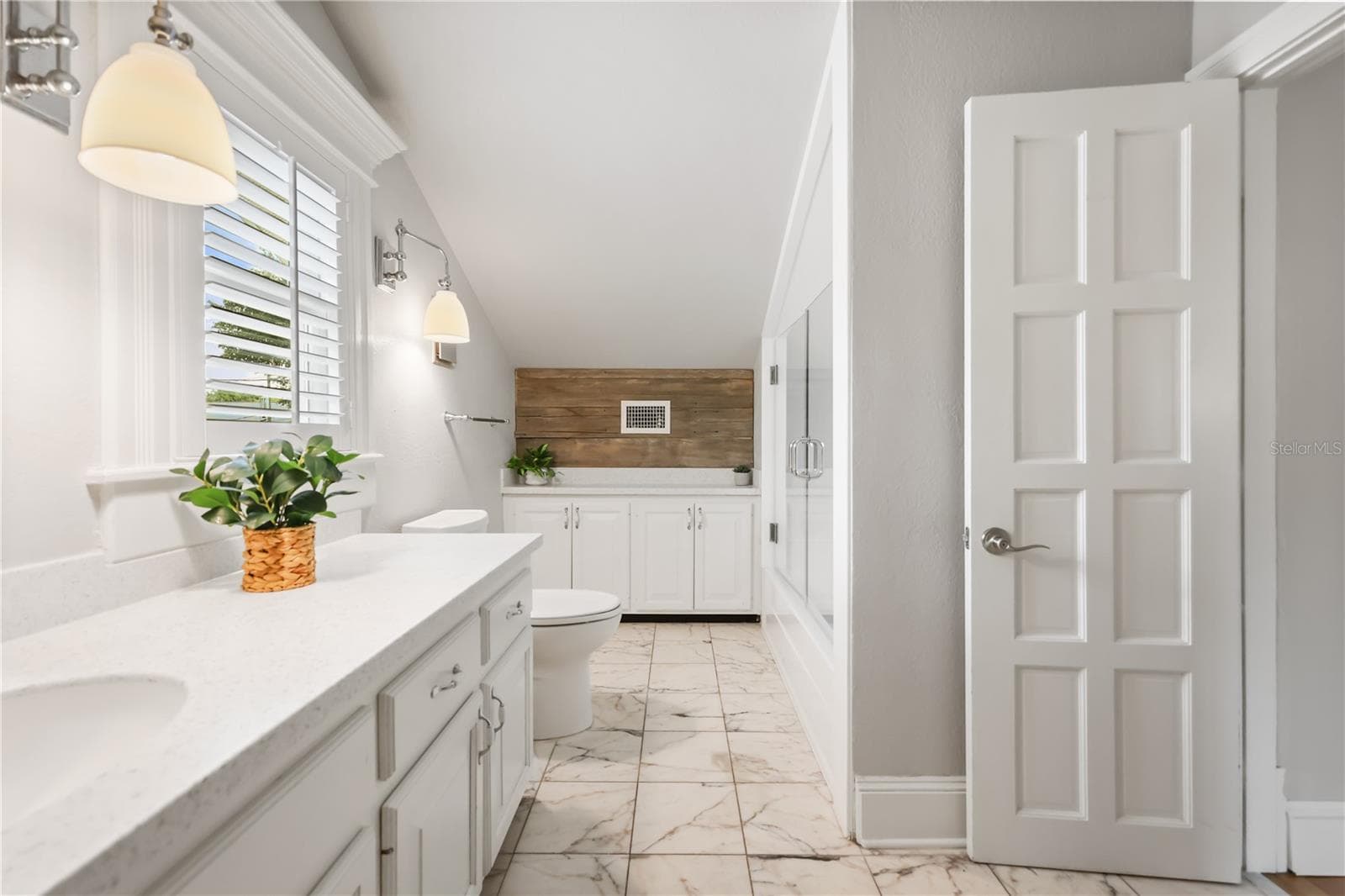 Third full bathroom on second floor - 343 BROADWAY AVE, ORLANDO