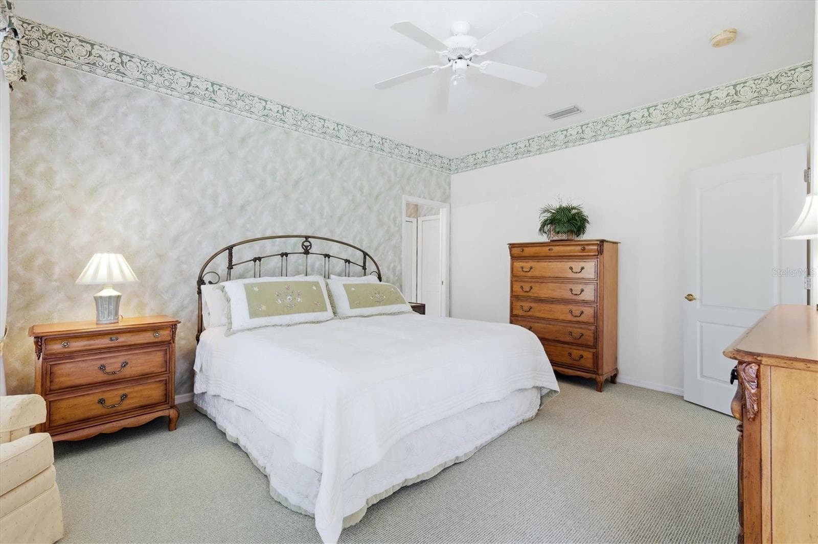 Single Family Residence at 9402 FOREST HILLS CIR, SARASOTA, photo 29 of 77