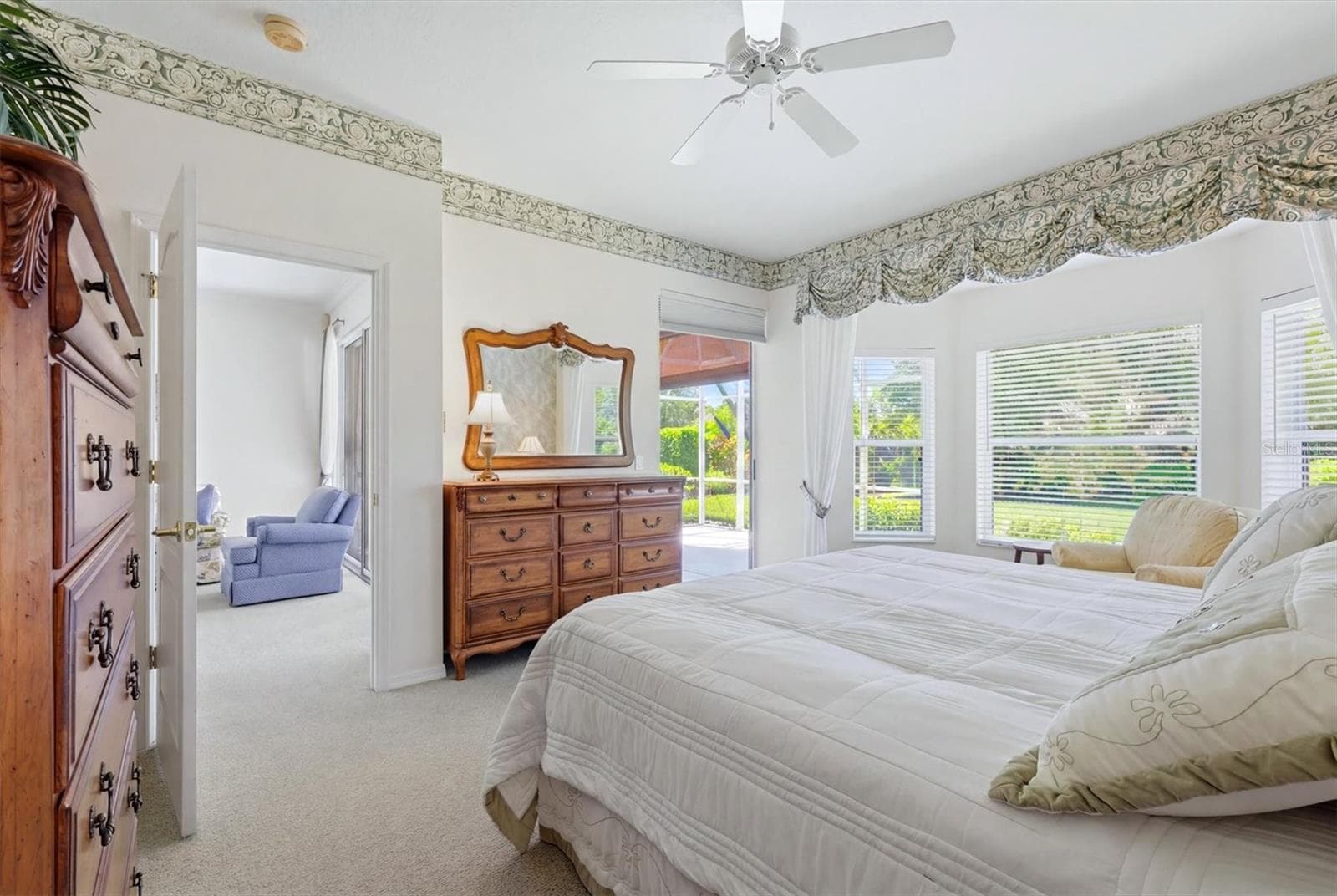 Single Family Residence at 9402 FOREST HILLS CIR, SARASOTA, photo 31 of 77