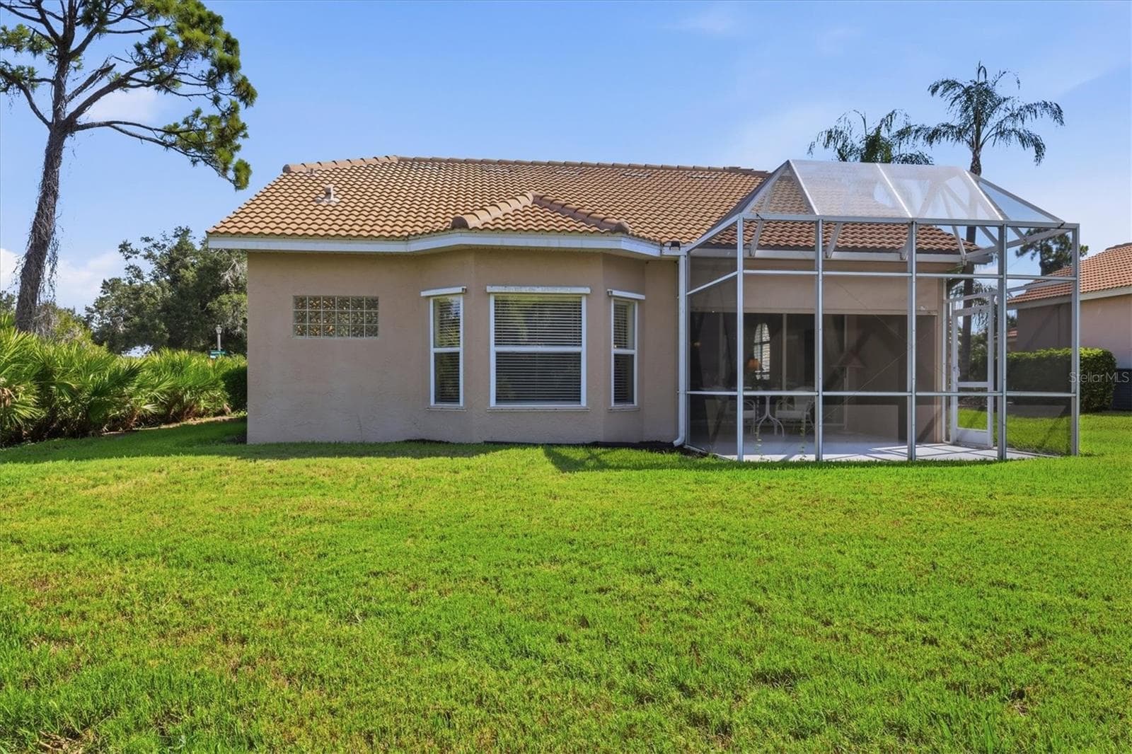 Single Family Residence at 9402 FOREST HILLS CIR, SARASOTA, photo 41 of 77