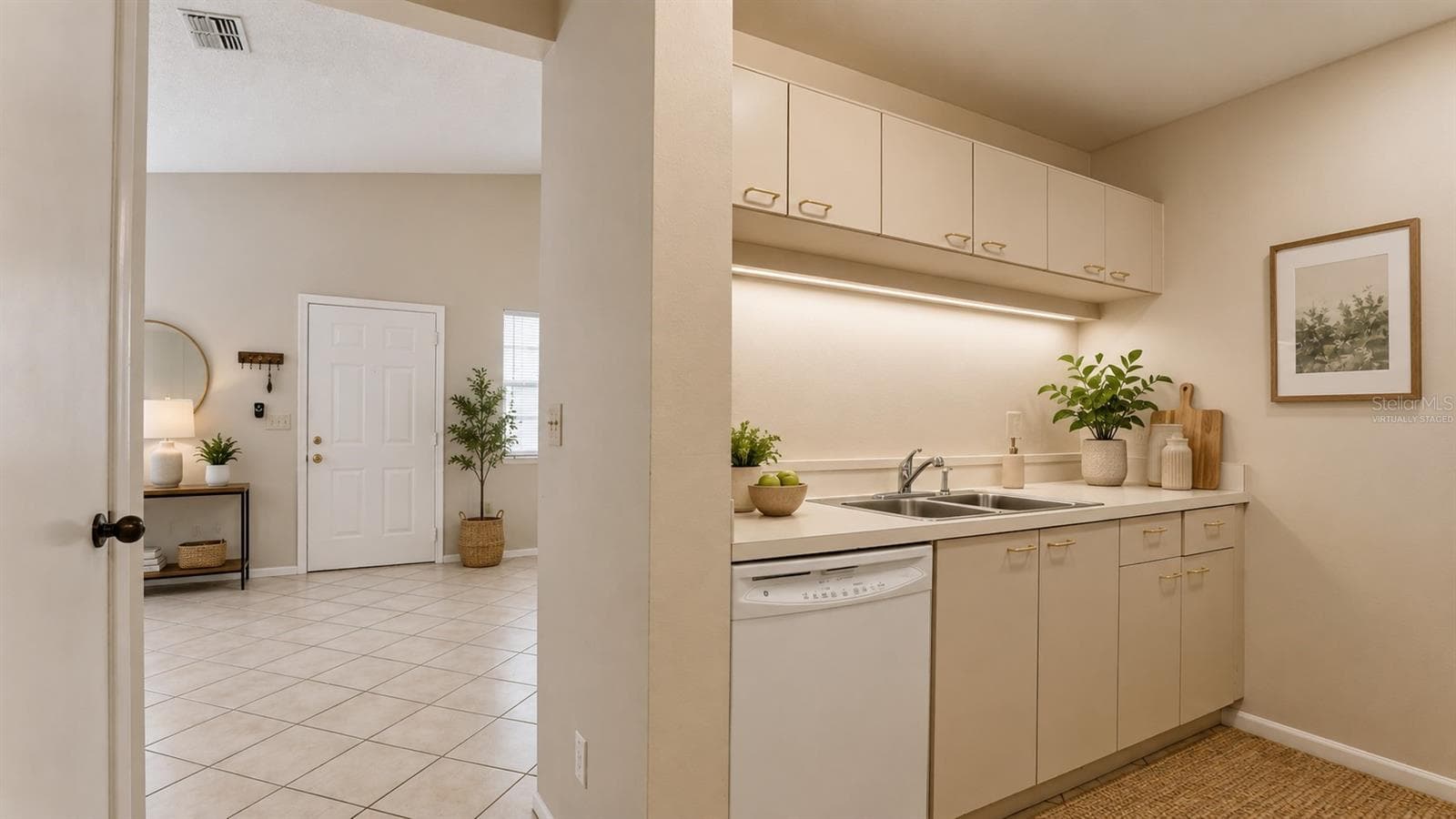 Virtually Staged Kitchen Photo - 3848 59TH AVE W, BRADENTON