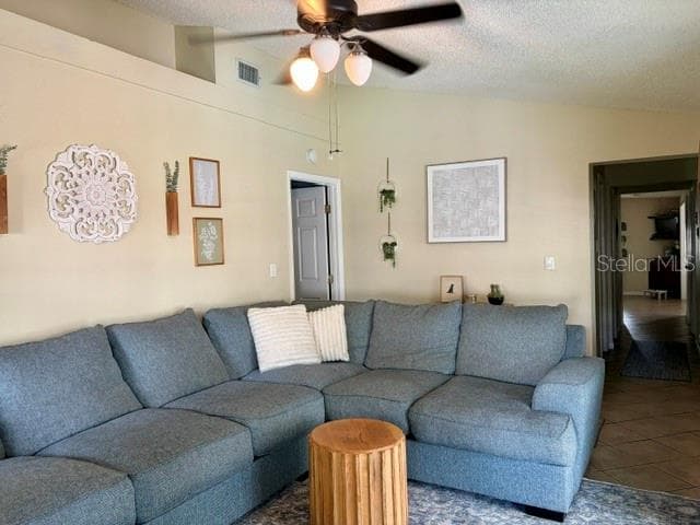 Single Family Residence at 915 HARBOR HILL DR, SAFETY HARBOR, photo 12 of 33