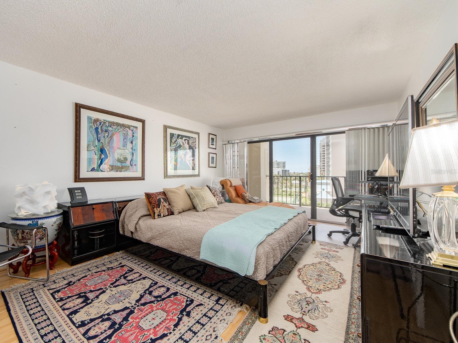 Condominium at 1480 GULF BLVD #612, CLEARWATER BEACH, photo 19 of 44