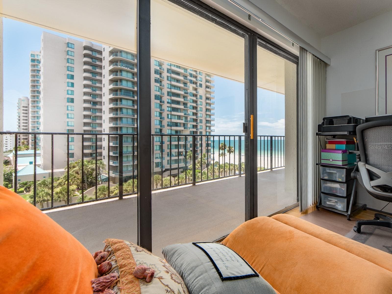 Wake up to Gulf views. - 1480 GULF BLVD #612, CLEARWATER BEACH