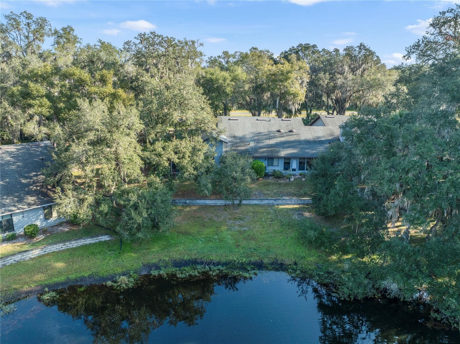 Pond - 906 VILLAGE GREEN RD, DELAND
