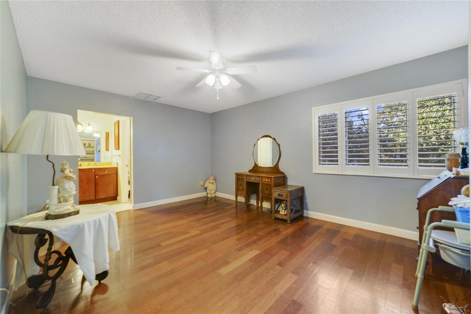 Master - 906 VILLAGE GREEN RD, DELAND