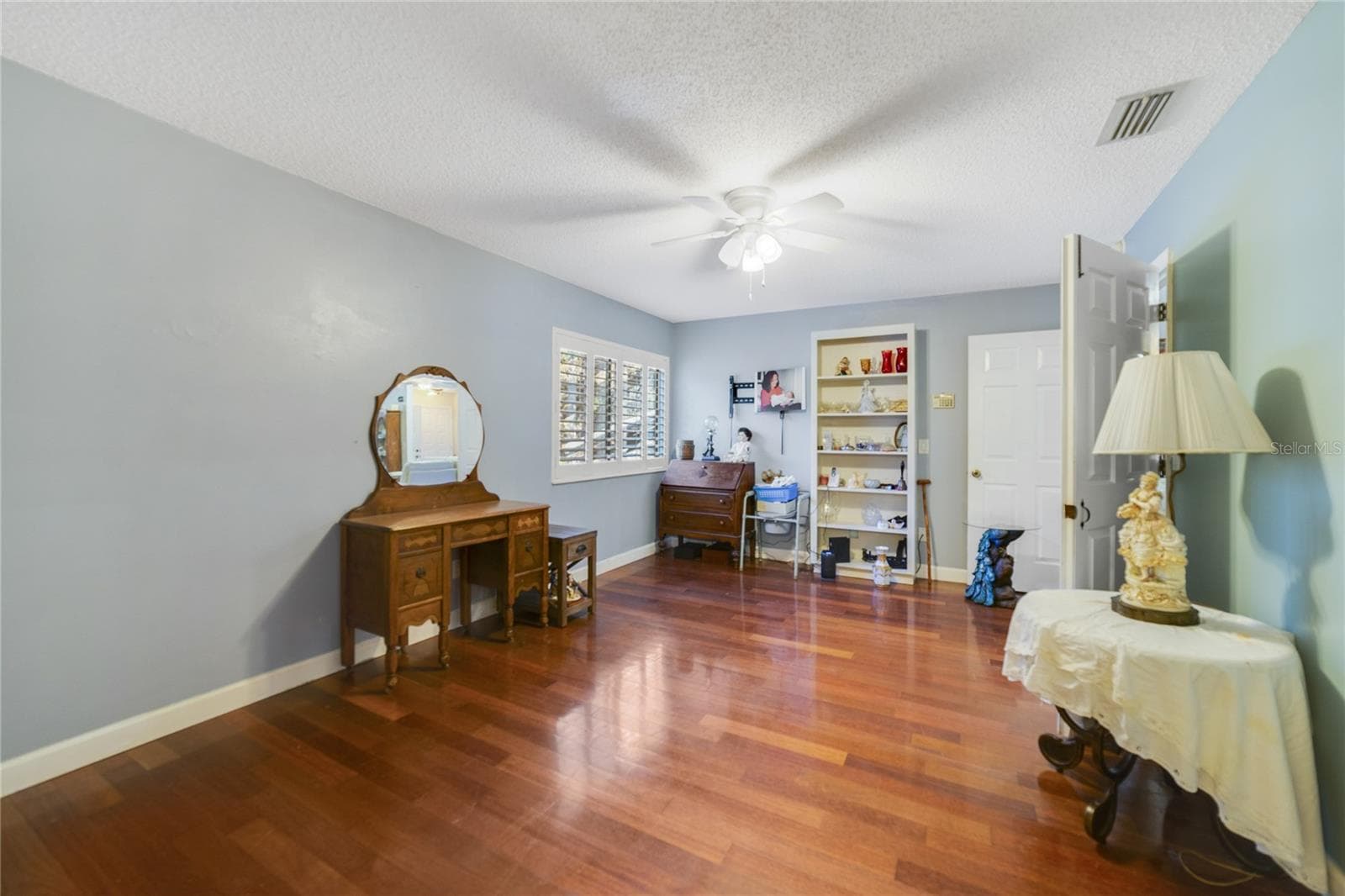 Master - 906 VILLAGE GREEN RD, DELAND