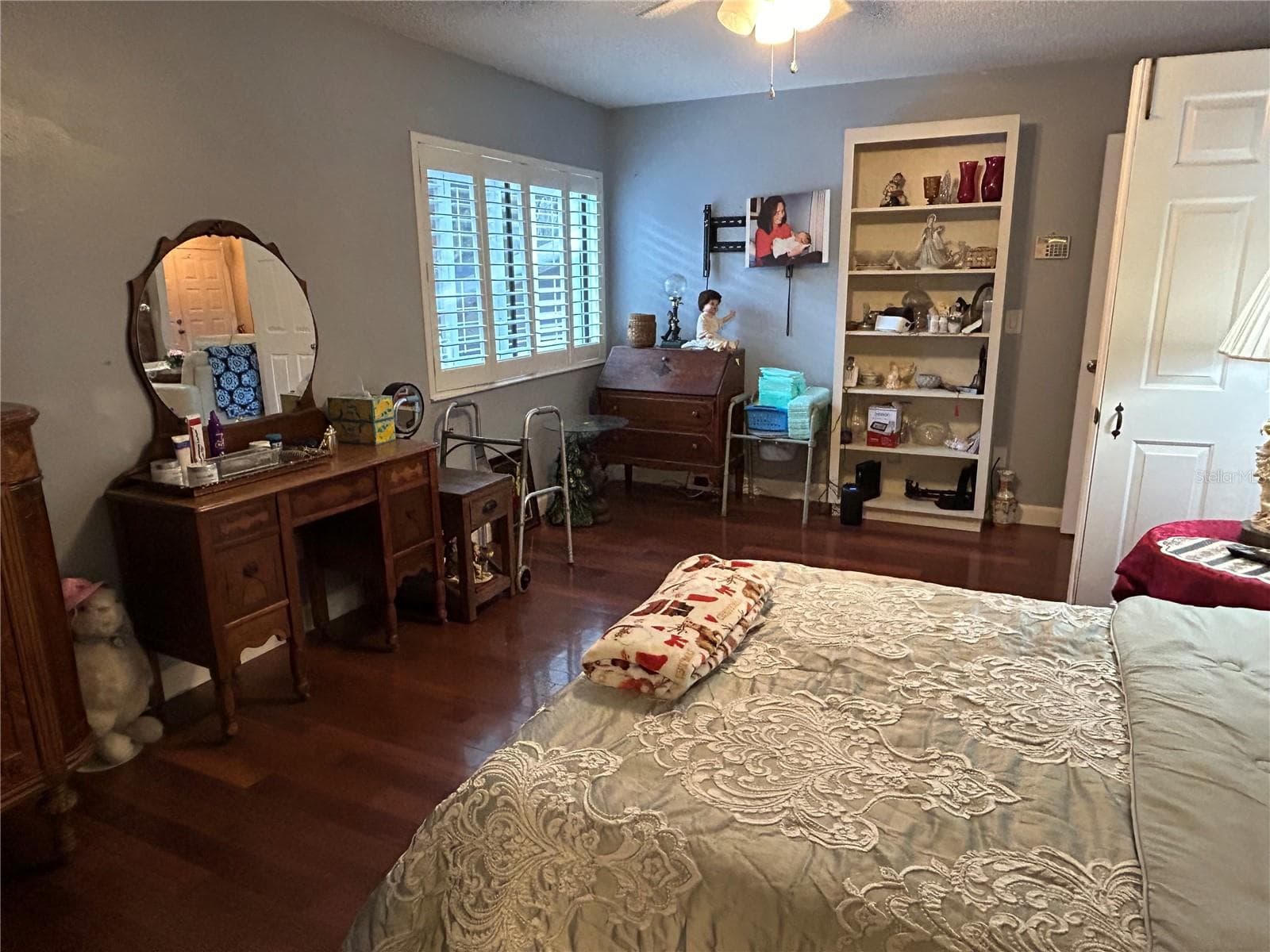 Master Bedroom - 906 VILLAGE GREEN RD, DELAND