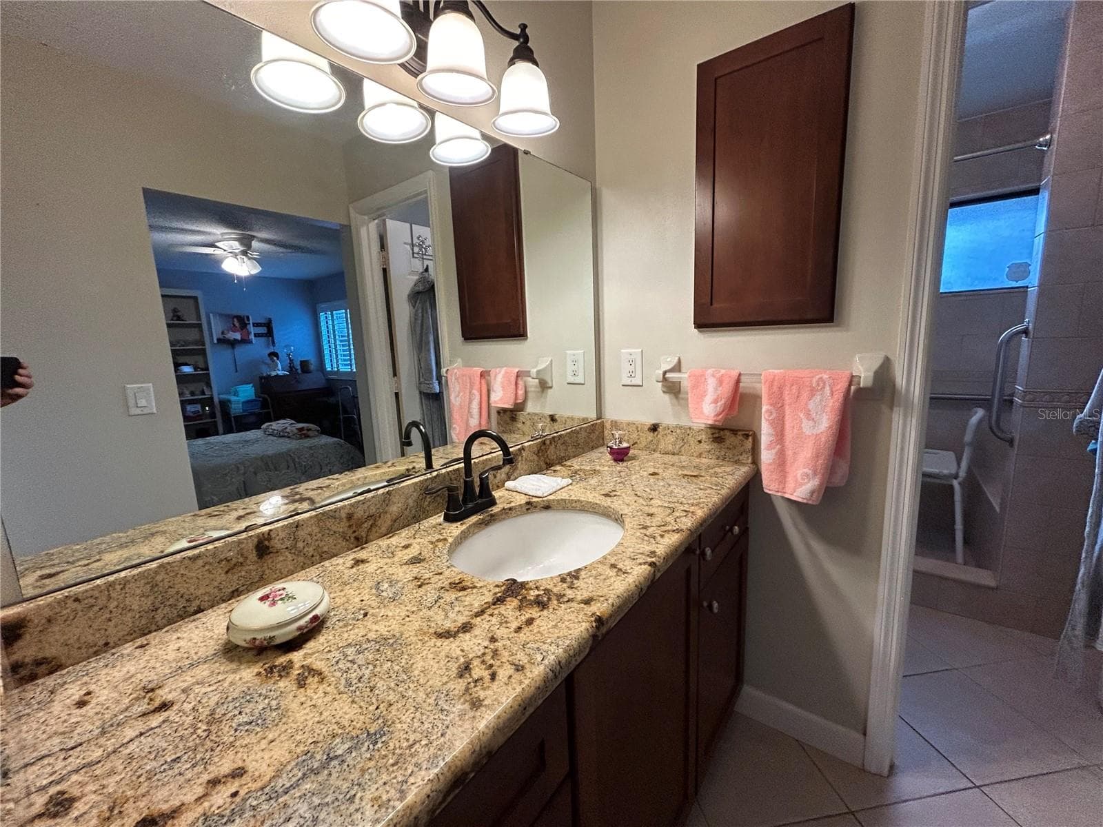 Master Bath - 906 VILLAGE GREEN RD, DELAND
