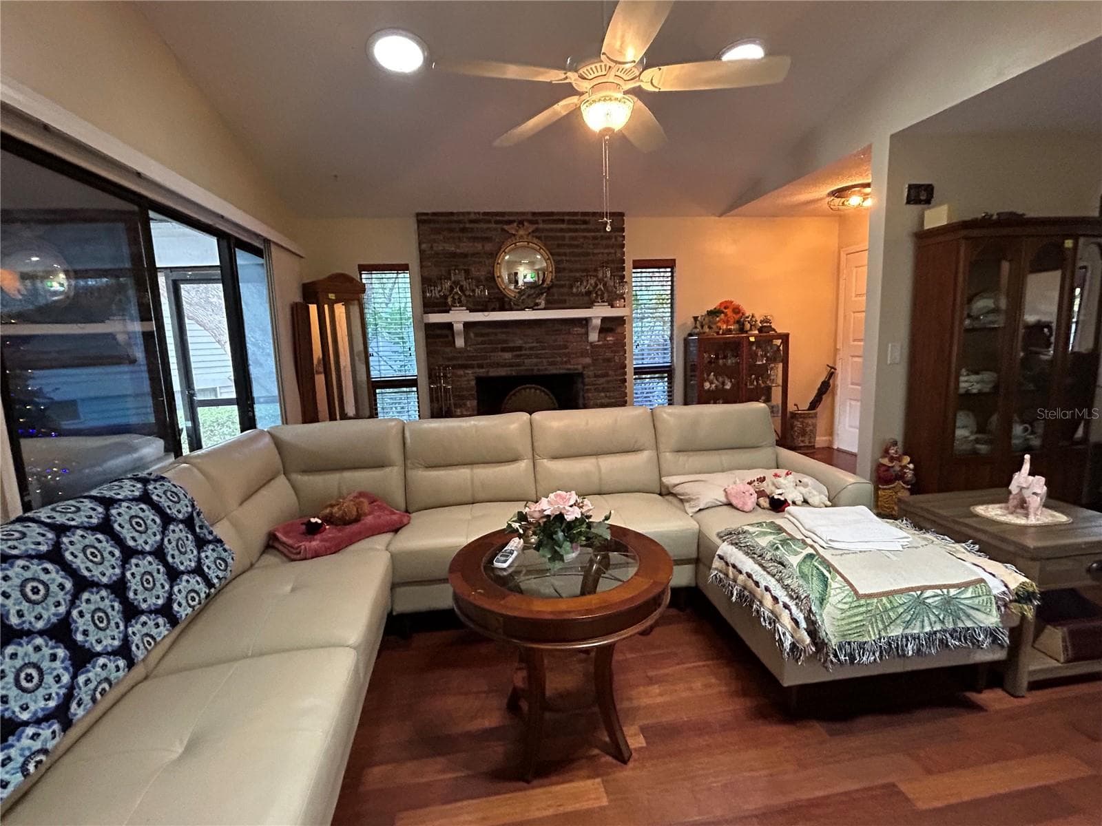 Greatroom - 906 VILLAGE GREEN RD, DELAND