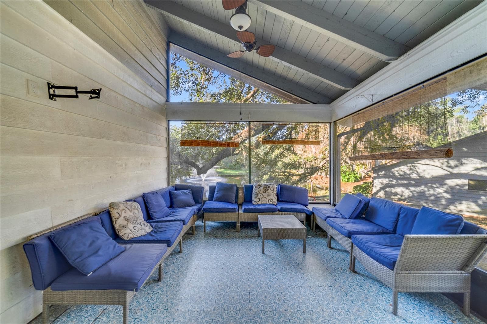 Rear covered Porch - 906 VILLAGE GREEN RD, DELAND