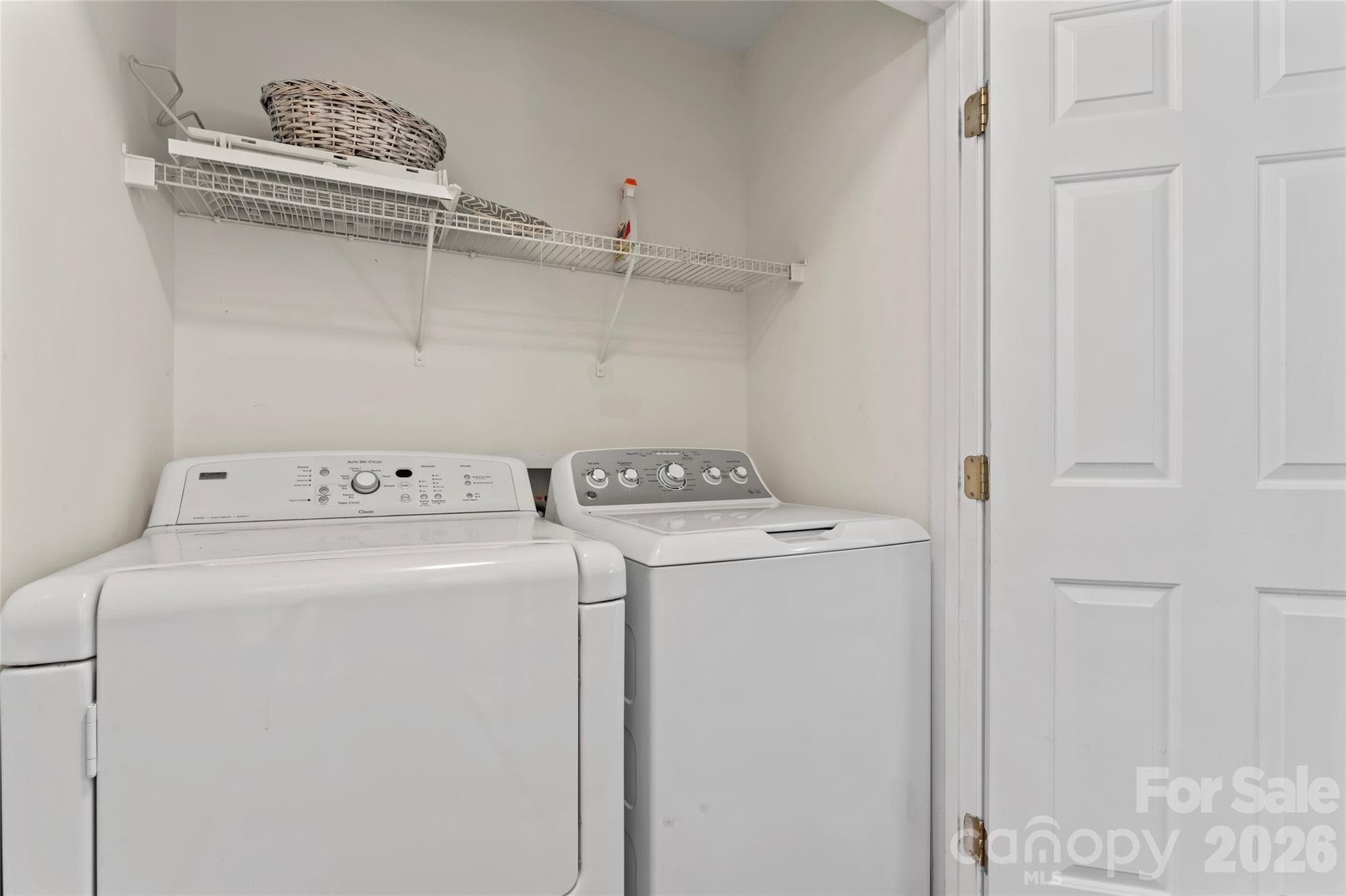 laundry hookup on third floor - Charlotte