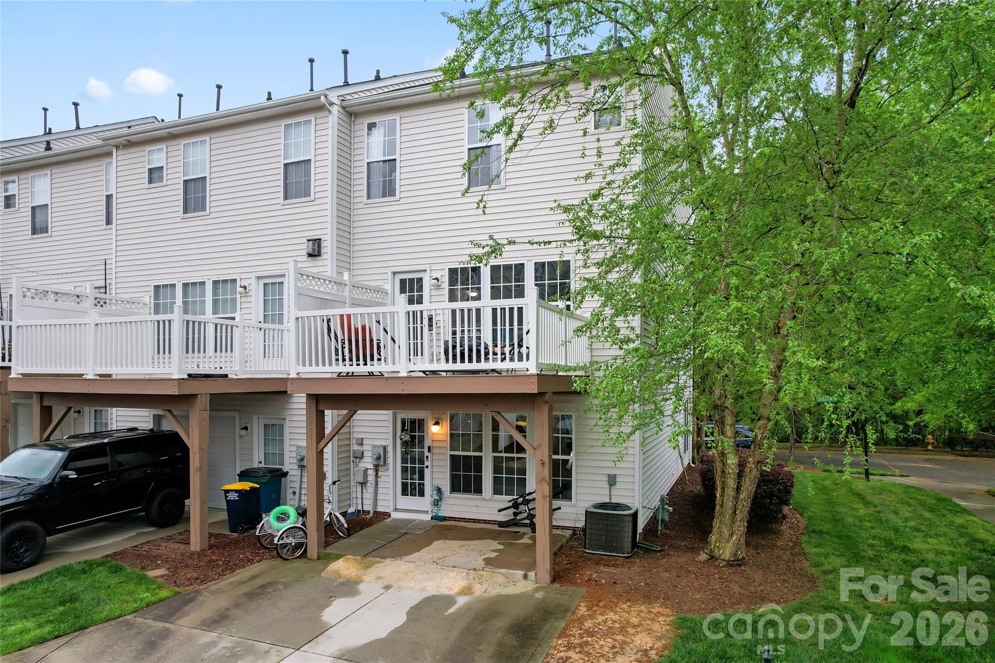 Townhouse at Charlotte, photo 31 of 32