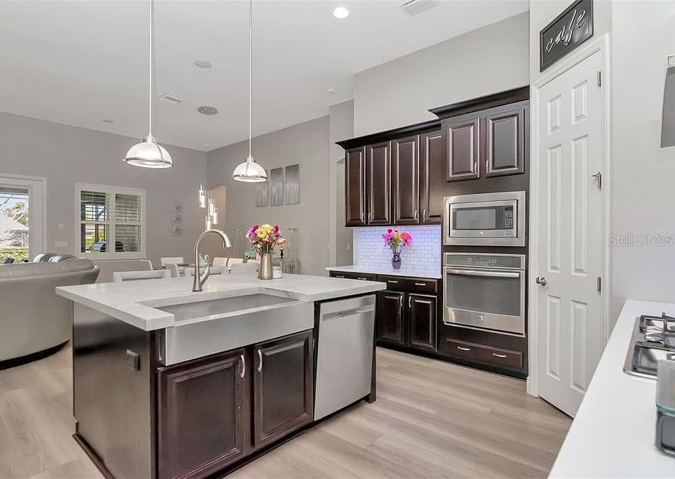 Single Family Residence at 19419 AUTUMN CHASE CT, LAND O LAKES, photo 5 of 12