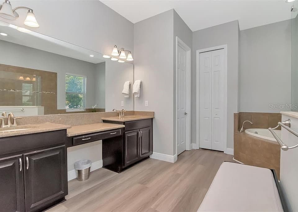 Single Family Residence at 19419 AUTUMN CHASE CT, LAND O LAKES, photo 8 of 12
