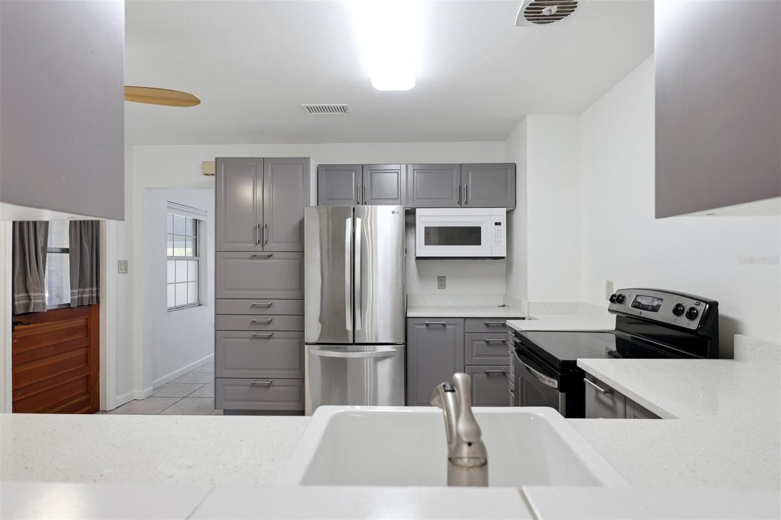 Single Family Residence at 4003 BOOTH PL, SARASOTA, photo 6 of 30