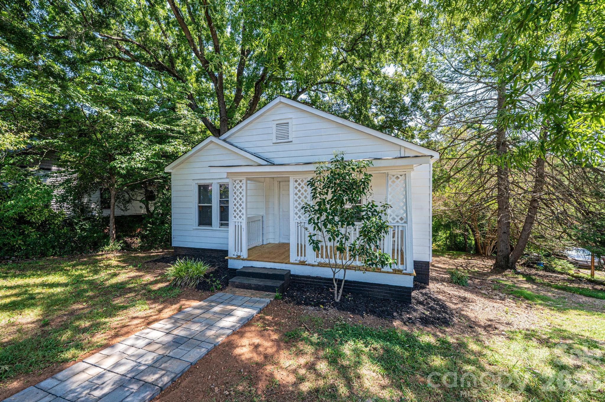 Single Family Residence at Newton, photo 6 of 36