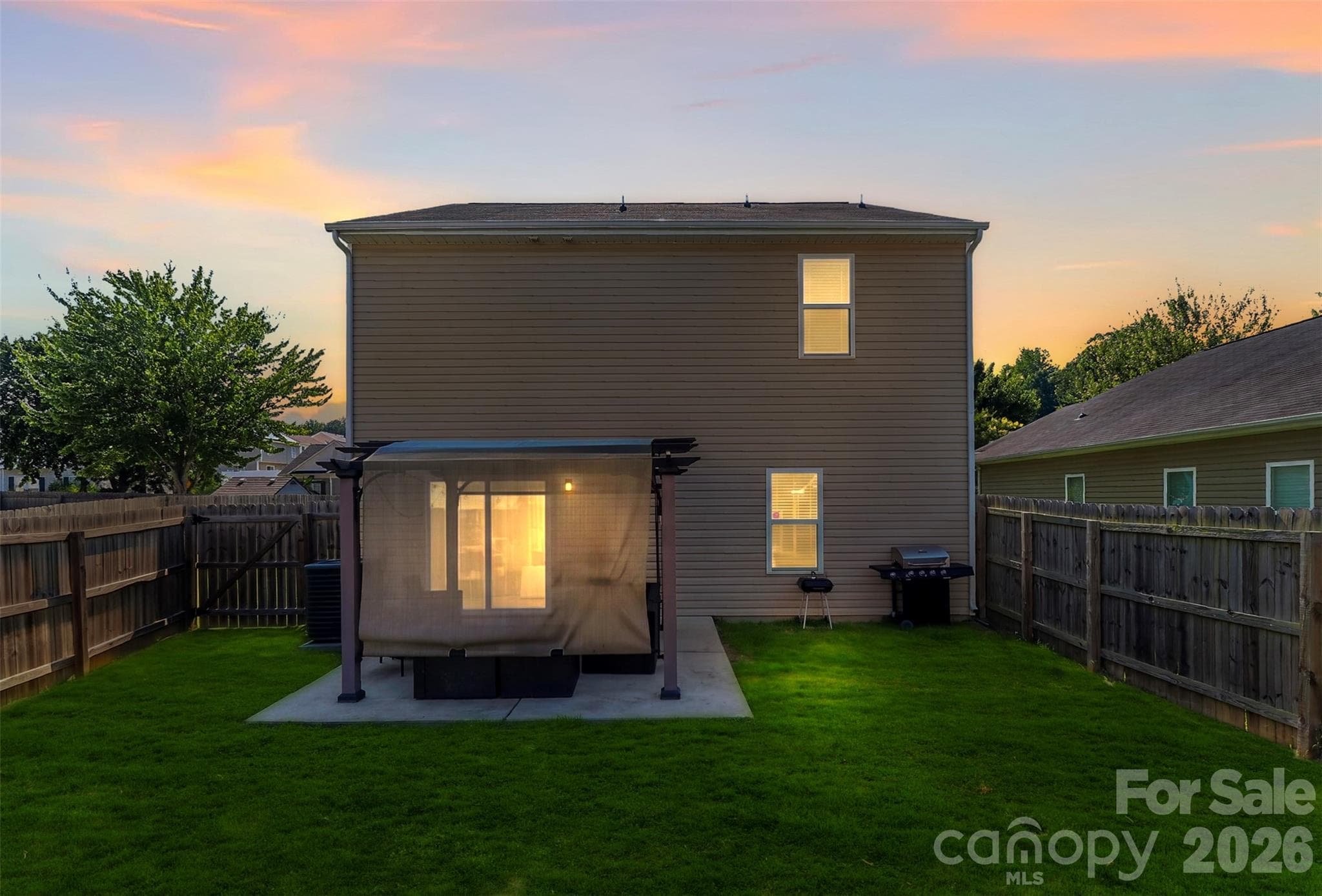 Single Family Residence at Charlotte, photo 19 of 31