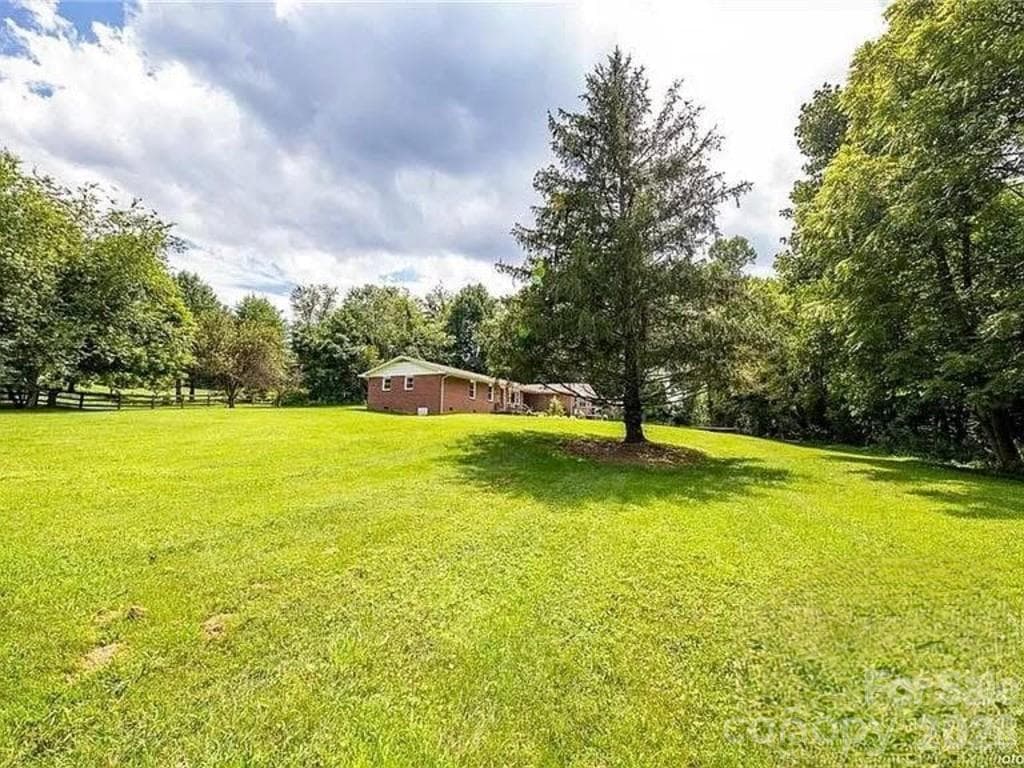 Single Family Residence at 96 Rolling Hills Road, Mills River, photo 2 of 31