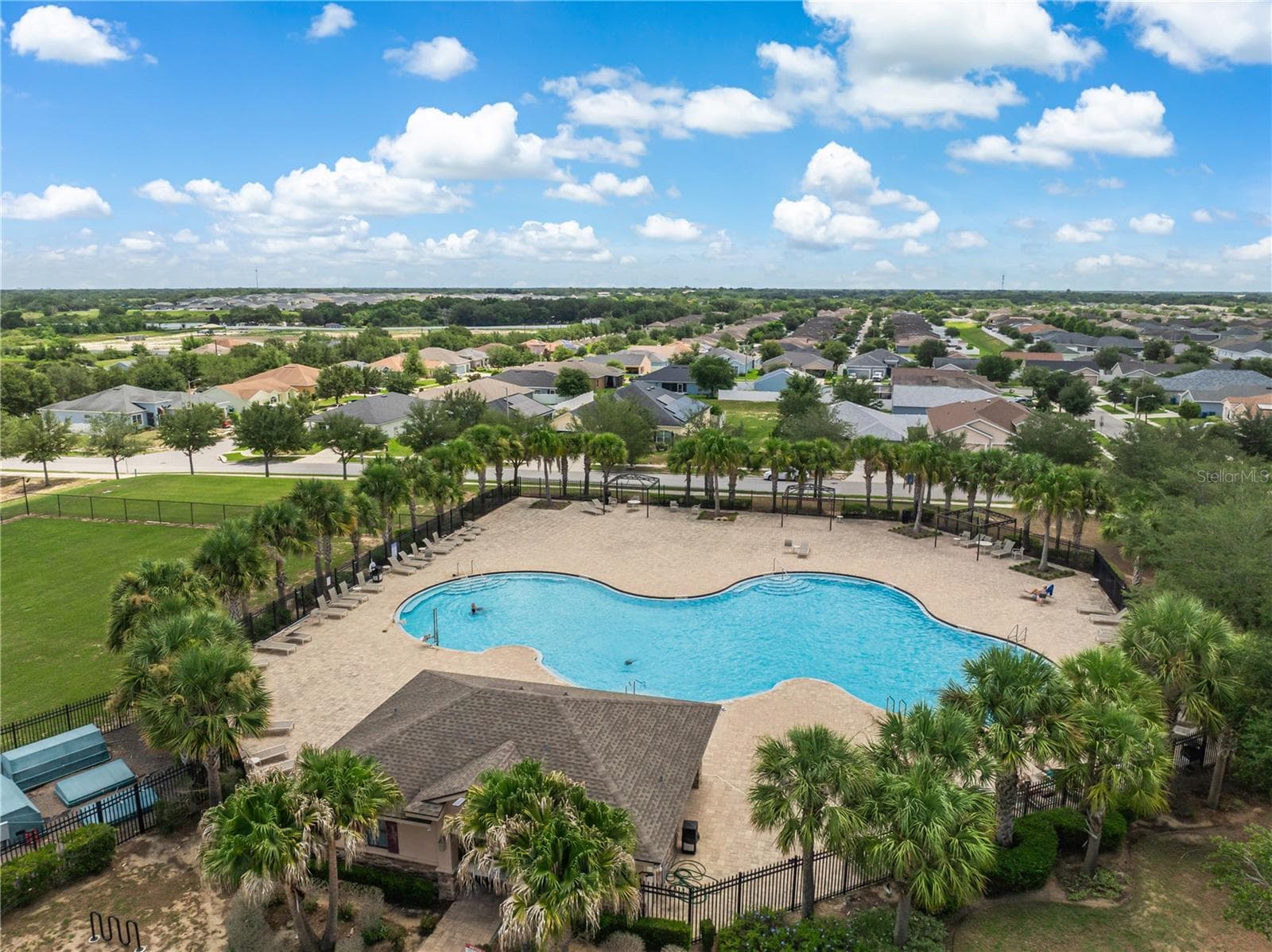 Community Pool - 125 TANAGER ST, HAINES CITY