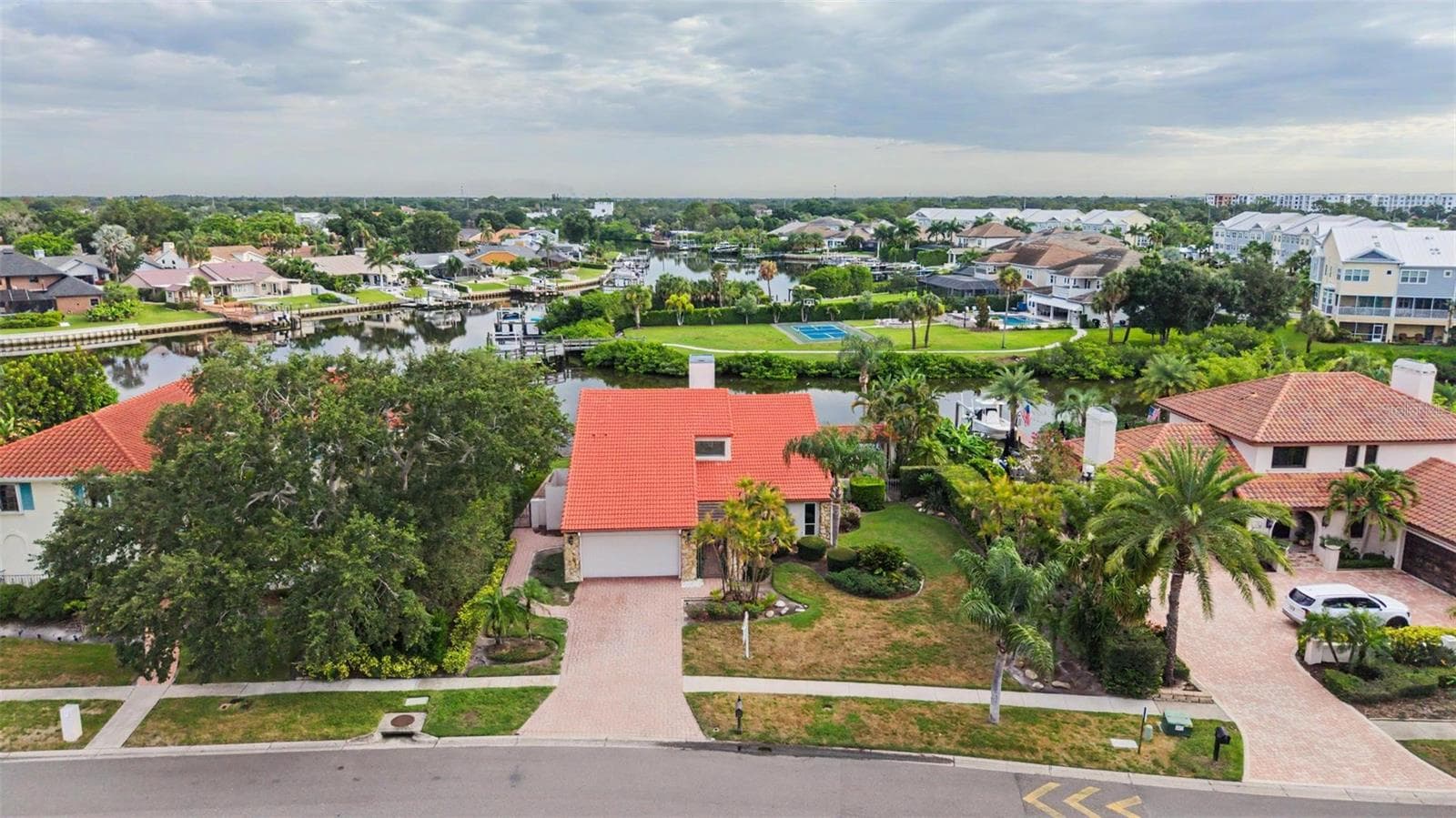 Single Family Residence at 7011 PELICAN ISLAND DR, TAMPA, photo 3 of 78