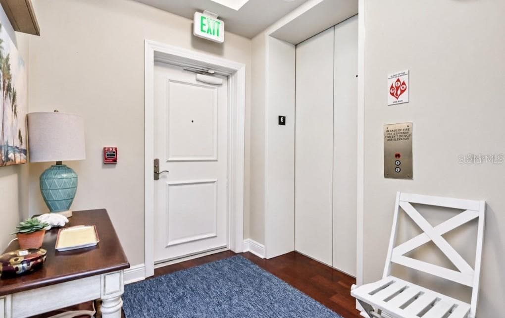 Private Elevator Entrance/Foyer - 5823 BOWEN DANIEL DR #604, TAMPA