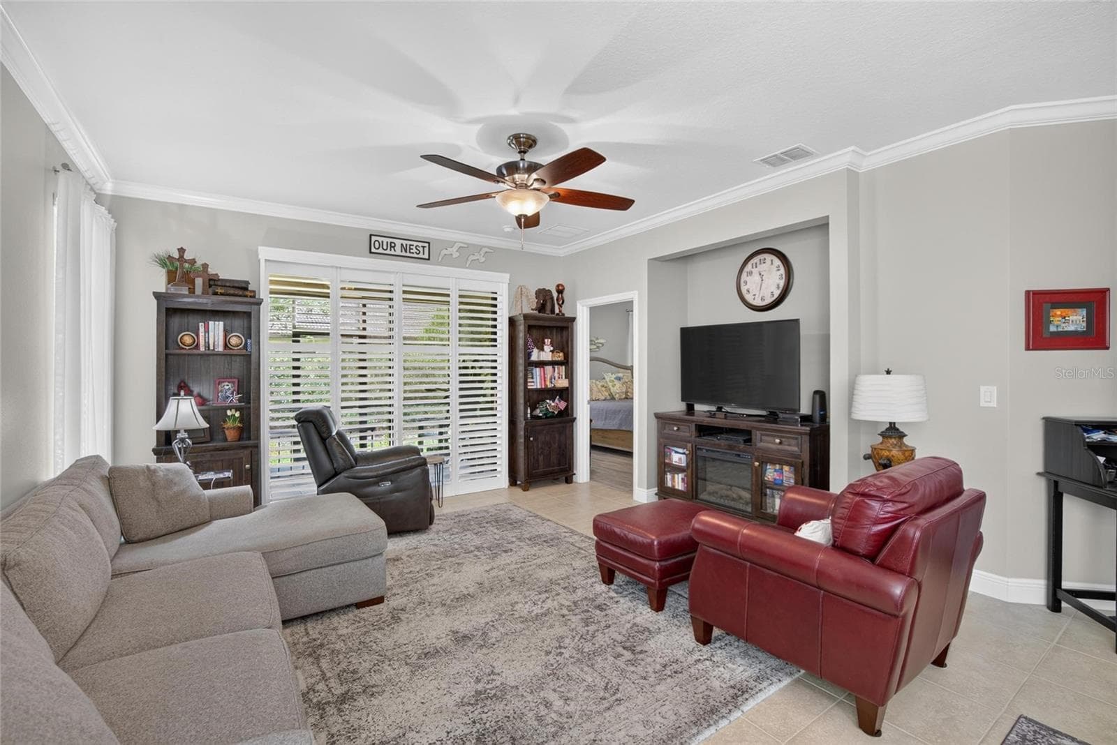 Living room - 342 BLUEWATER FALLS CT, APOLLO BEACH