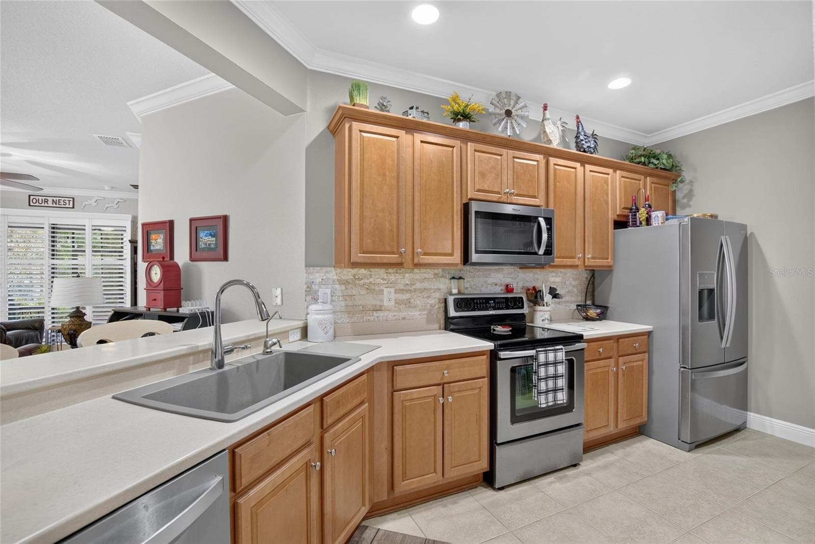 Kitchen - 342 BLUEWATER FALLS CT, APOLLO BEACH