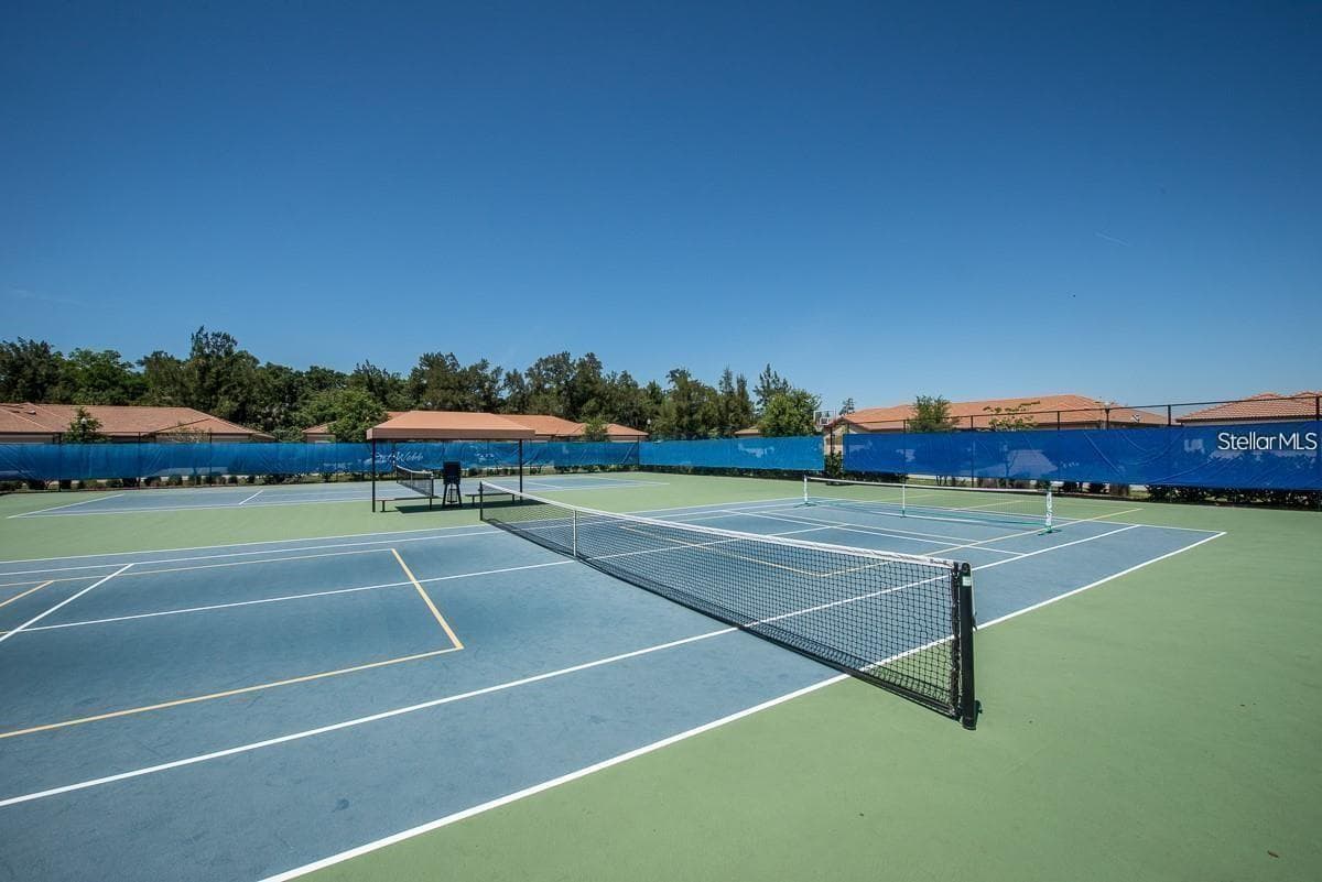 Pickleball court - 342 BLUEWATER FALLS CT, APOLLO BEACH