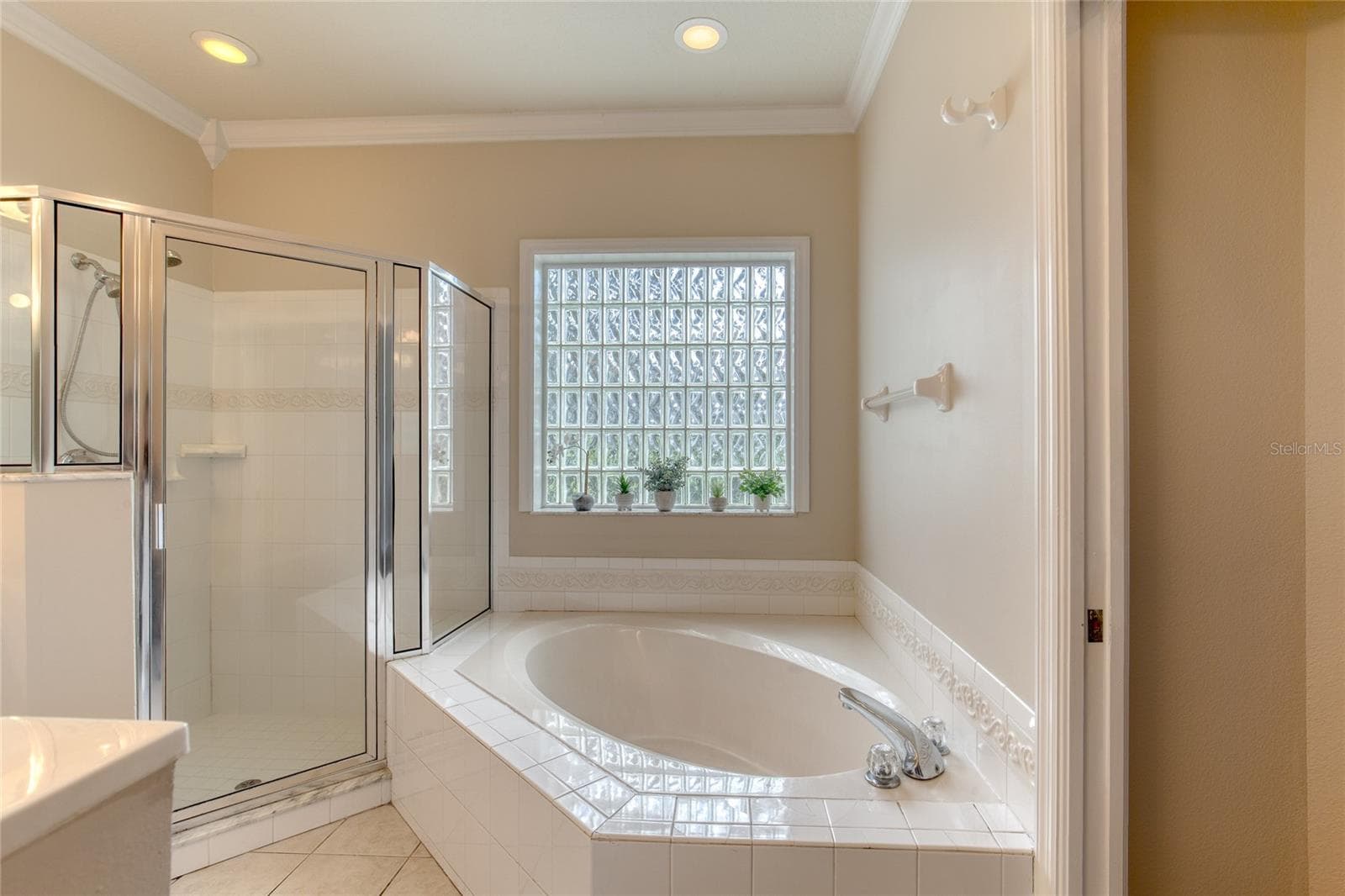 Single Family Residence at 5 WATERCLIFF LN, ORMOND BEACH, photo 36 of 77