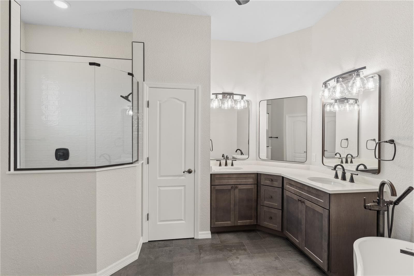 Single Family Residence at 1165 BOUNDARY BLVD, ROTONDA WEST, photo 21 of 49