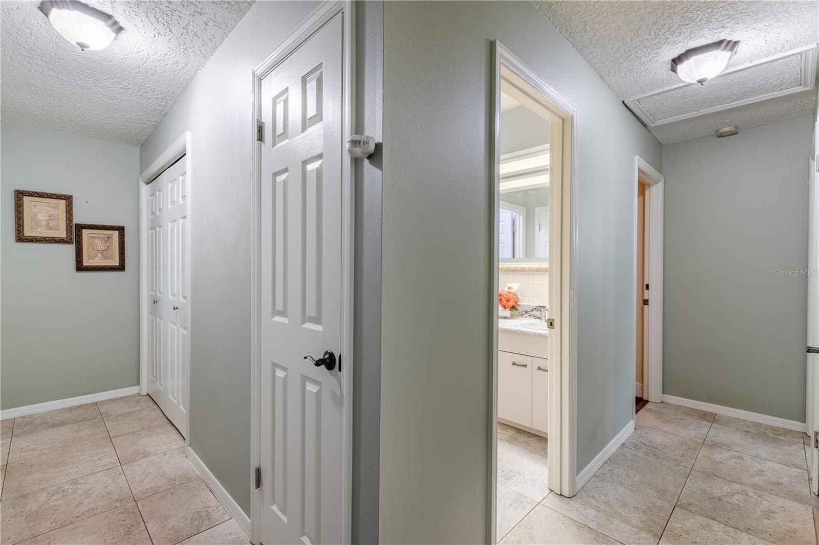 Single Family Residence at 32834 LAKESHORE DR, TAVARES, photo 65 of 86