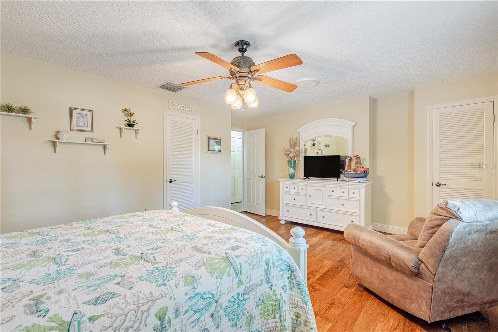 Bedroom #2 - 32834 LAKESHORE DR, TAVARES