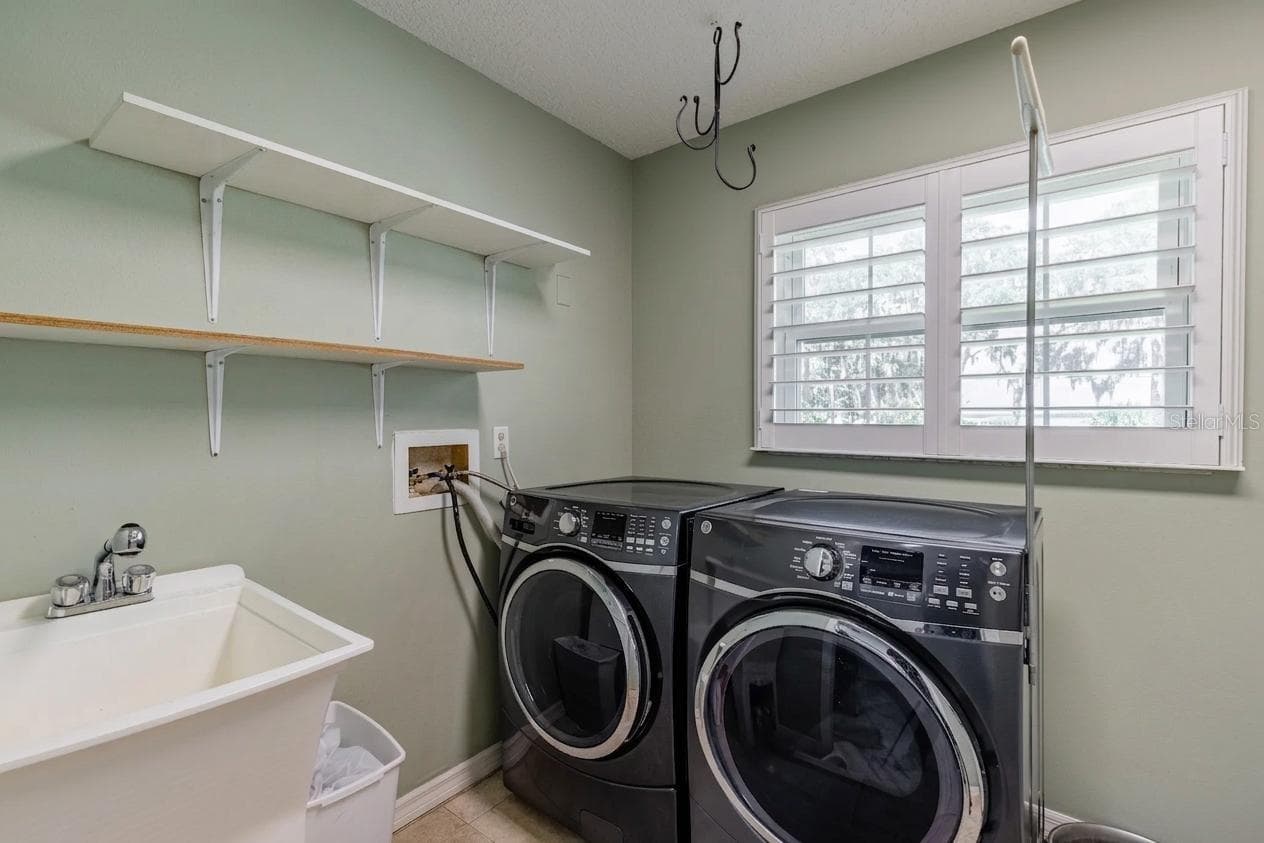 Single Family Residence at 32834 LAKESHORE DR, TAVARES, photo 63 of 86