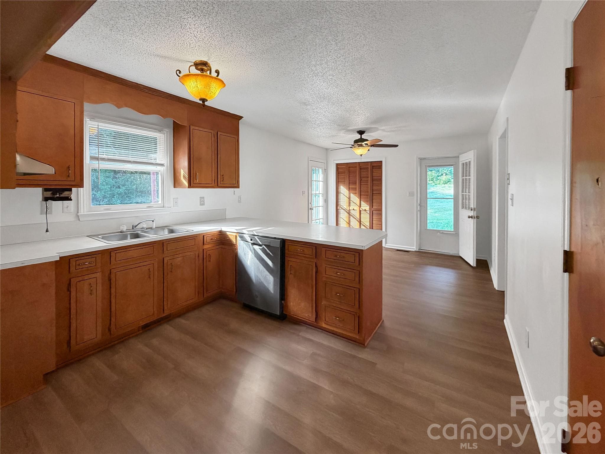 Single Family Residence at 315 Southglenn Drive, Shelby, photo 8 of 24