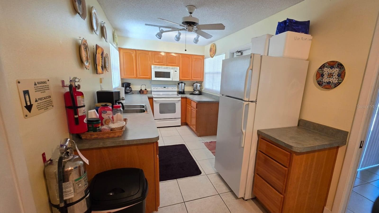 Clubhouse Kitchen - 550 WINDMEADOWS ST #550, ALTAMONTE SPRINGS