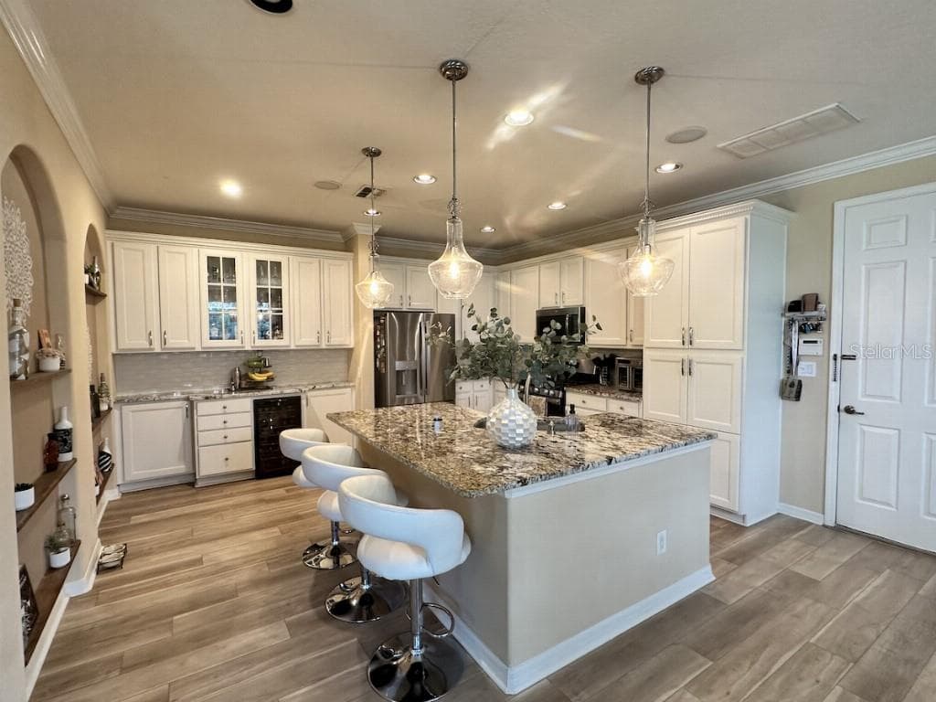 Townhouse at 11107 GREEN PARK CIR, TAMPA, photo 3 of 31