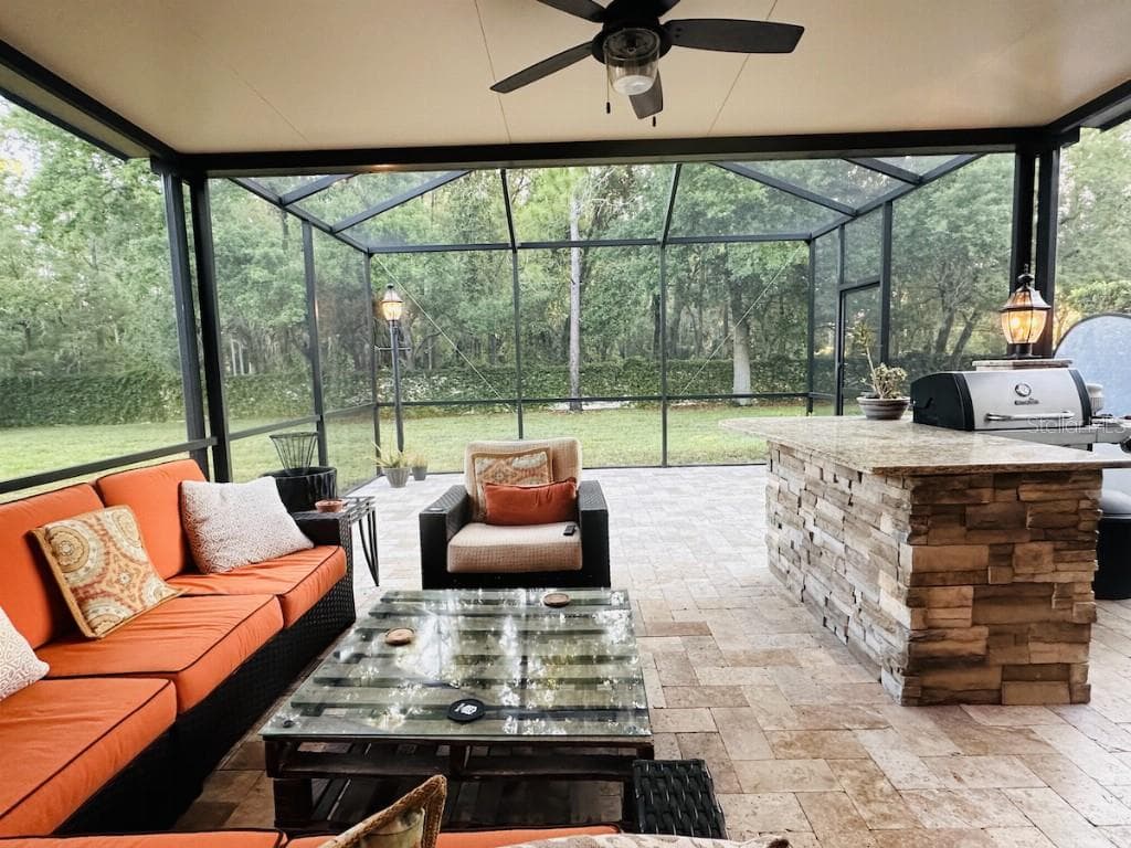 Townhouse at 11107 GREEN PARK CIR, TAMPA, photo 24 of 31