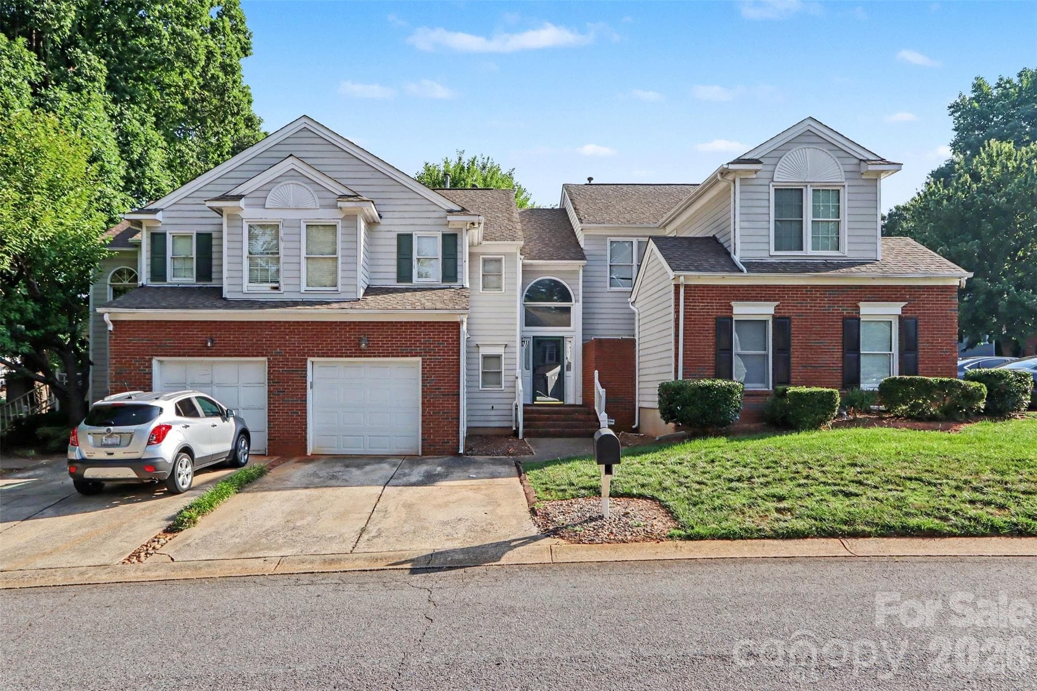 Townhouse at 8606 Fox Chase Lane, Charlotte, photo 22 of 27