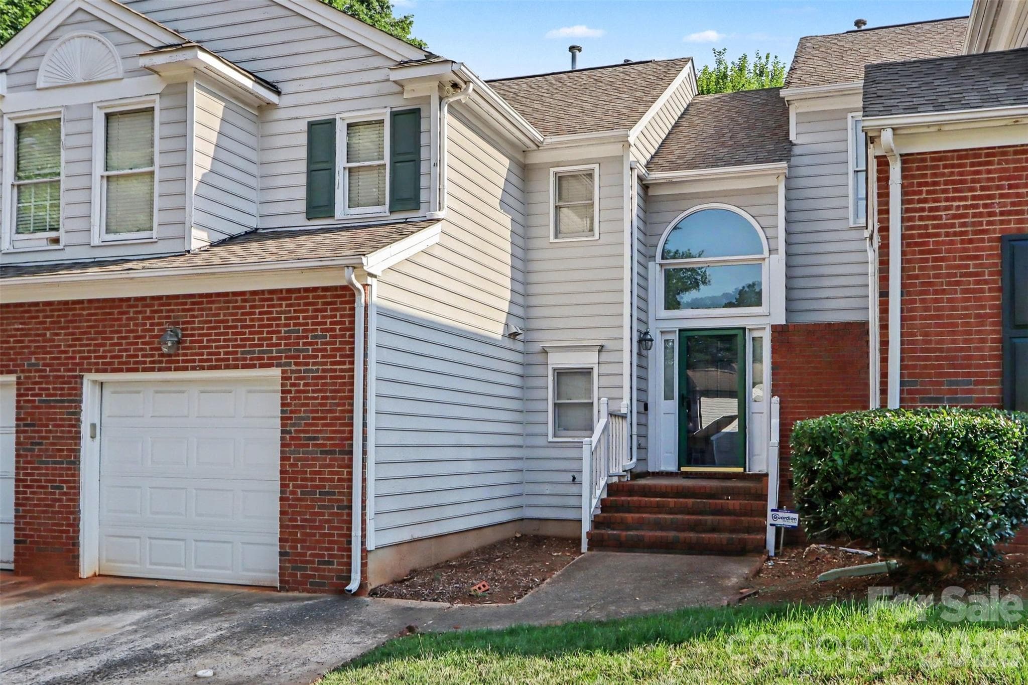 Townhouse at 8606 Fox Chase Lane, Charlotte, photo 24 of 27