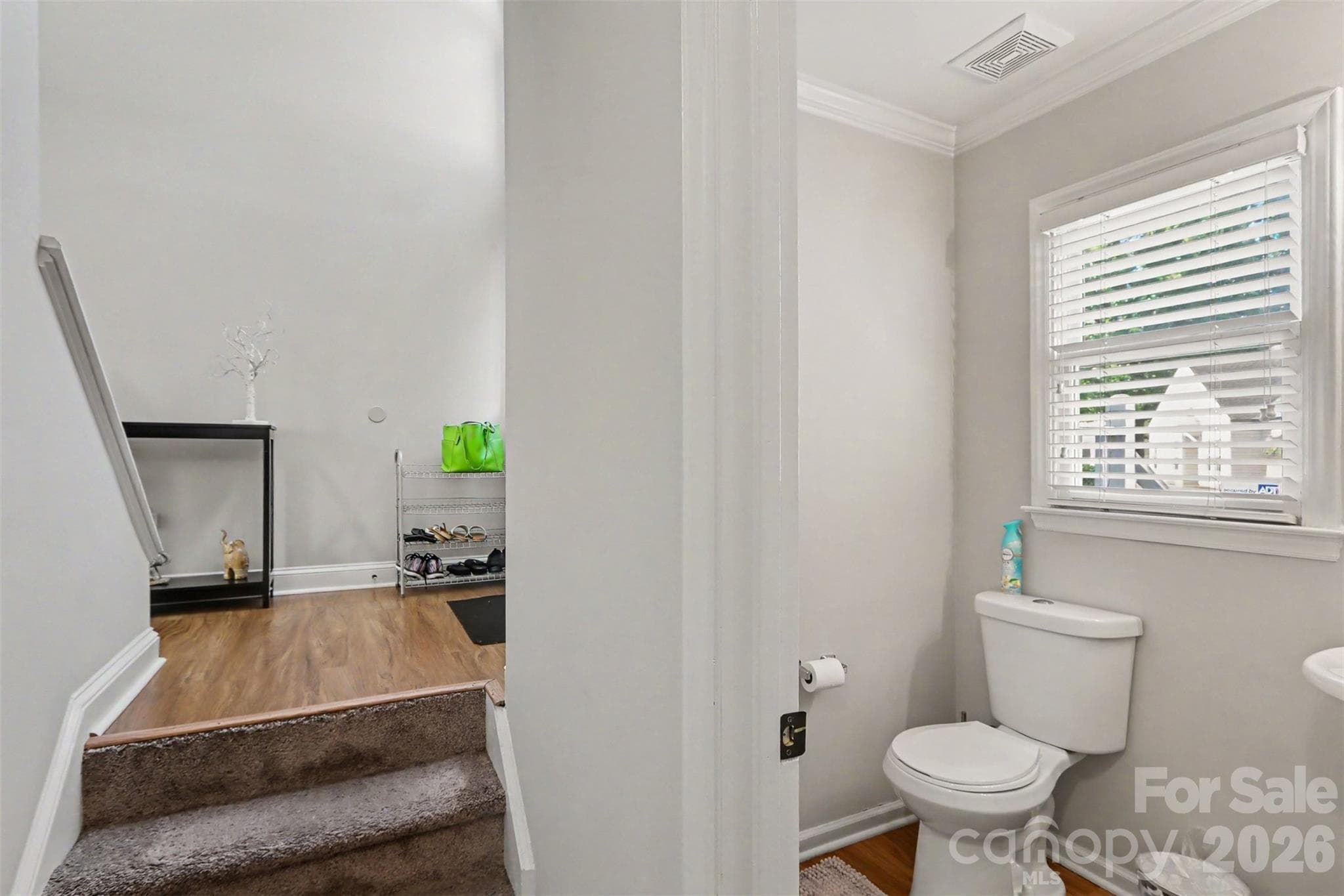 Townhouse at 8606 Fox Chase Lane, Charlotte, photo 11 of 27